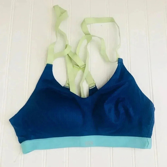 Victoria Secrets VSX Sports Bra - Picture 1 of 4